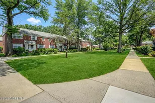 147 Manor Dr, Red Bank, NJ 07701 - Photo 3