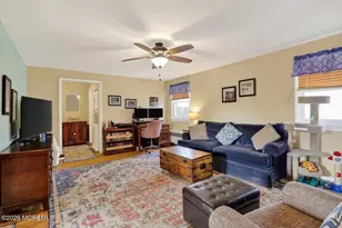 147 Manor Dr, Red Bank, NJ 07701 - Photo 5