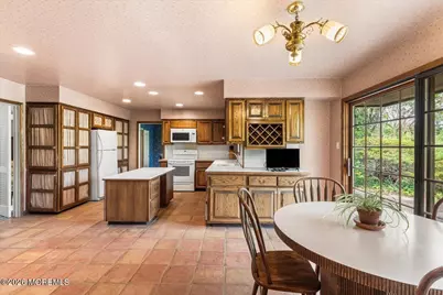 2 Steward Lane, Manalapan Township, NJ 07726 - Photo 7