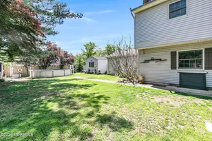 31 Bayberry Ln, Middletown, NJ 07748 - Photo 3