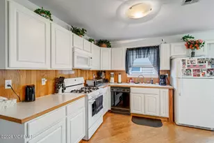 6 Speighstown Pl, Toms River Township, NJ 08757 - Photo 27