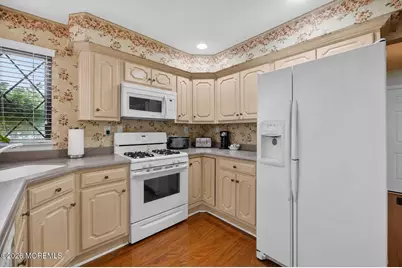 25 Hansom Lane, Marlboro Township, NJ 07746 - Photo 15