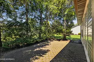 25 Hansom Ln, Marlboro Township, NJ 07746 - Photo 7