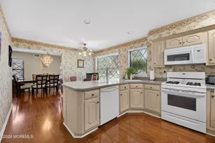 25 Hansom Ln, Marlboro Township, NJ 07746 - Photo 17
