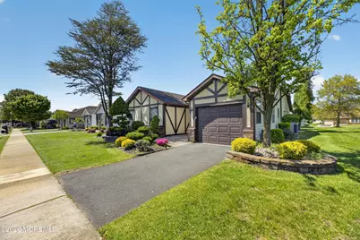 25 Hansom Lane, Marlboro Township, NJ 07746 - Photo 3