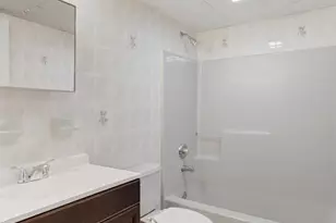 402 Twin Oaks Dr, Lakewood, NJ 08701 - Photo 89