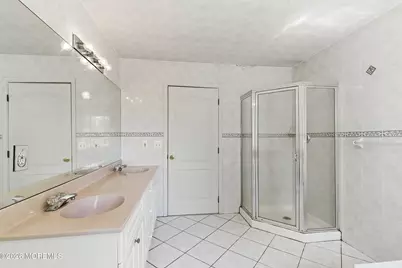 402 Twin Oaks Drive, Lakewood, NJ 08701 - Photo 45