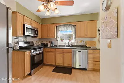 34 Jessica Drive, Howell Township, NJ 07731 - Photo 9