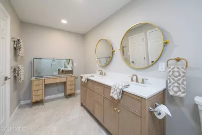 66 Manchester Court, Red Bank, NJ 07701 - Photo 15