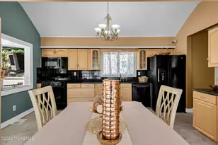 31 Vought Ave, Freehold, NJ 07728 - Photo 15