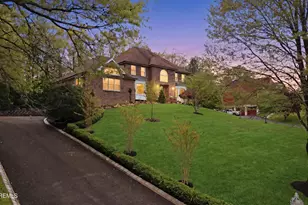 32 Wesley Ct, Eatontown, NJ 07724 - Photo 3