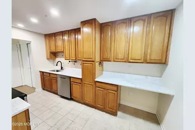 26 Meadow Green Circle #K, Manalapan Township, NJ 07726 - Photo 3