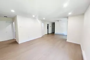 26 Meadow Green Cir, Manalapan Township, NJ 07726 - Photo 7