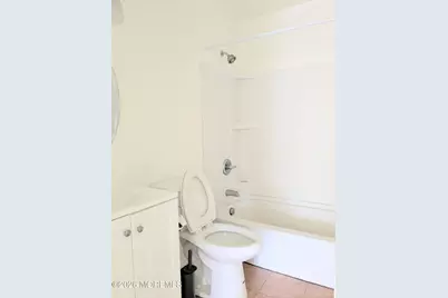 502B Garfield Avenue, Belford, NJ 07718 - Photo 5