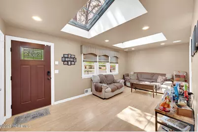 517 Maple Street, Lakehurst, NJ 08733 - Photo 3