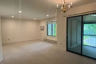 238 Medford Ct, Manalapan Township, NJ 07726 - Photo 5