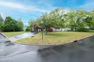 540 Sherman Ave, Belford, NJ 07718 - Photo 13