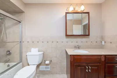 540 Sherman Avenue, Belford, NJ 07718 - Photo 35