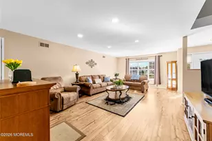 376 Stirling Dr, Monroe Township, NJ 08831 - Photo 9