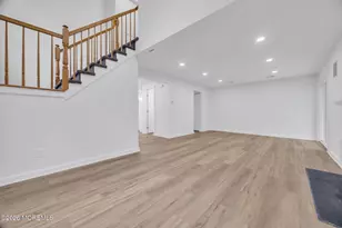 8 Jennings Ct, Freehold, NJ 07728 - Photo 13