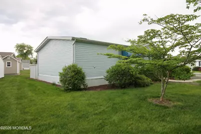 92 Cardinal Way, Freehold, NJ 07728 - Photo 5