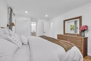 93 Woodcrest Dr, Freehold, NJ 07728 - Photo 25