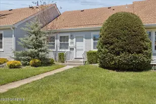 137 Halden Strasse, Freehold, NJ 07728 - Photo 3