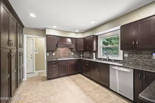 29 Tharp Ln, Marlboro Township, NJ 07746 - Photo 13