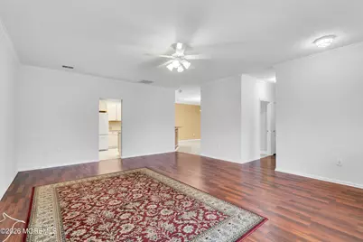 419 Spring Meadow Drive, Lakewood, NJ 08701 - Photo 9