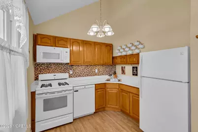 10 Haug Street, Union Beach, NJ 07735 - Photo 7