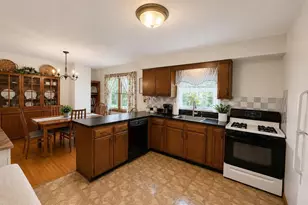 637 Bray Ave, Port Monmouth, NJ 07758 - Photo 5