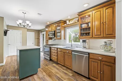 715 Carol Avenue, Oakhurst, NJ 07755 - Photo 9