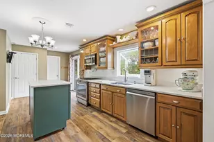 715 Carol Ave, Oakhurst, NJ 07755 - Photo 9