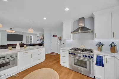 60 Farrell Drive, Middletown, NJ 07748 - Photo 11