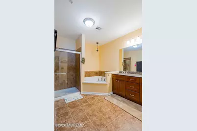 319 Regency Place #319, Woodbridge Township, NJ 07095 - Photo 11