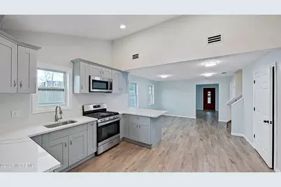 7 Wyckoff Mills Road, Freehold, NJ 07728 - Photo 1