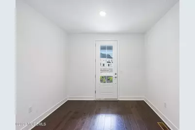 160 Woolley Court, Ocean Twp, NJ 07755 - Photo 5