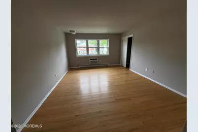 28 Spring Terrace, Freehold, NJ 07728 - Photo 5