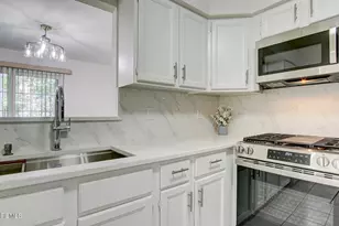 39 Poplar Pl, Freehold, NJ 07728 - Photo 25