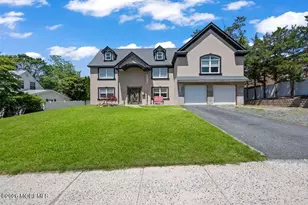 101 Oxford Ln, Matawan, NJ 07747 - Photo 1