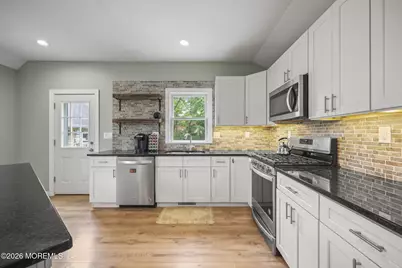 156 Myrtle Avenue, Belford, NJ 07718 - Photo 13