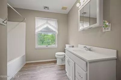 156 Myrtle Avenue, Belford, NJ 07718 - Photo 21