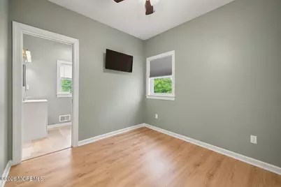156 Myrtle Avenue, Belford, NJ 07718 - Photo 15