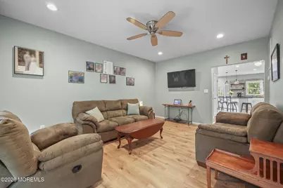 156 Myrtle Avenue, Belford, NJ 07718 - Photo 3