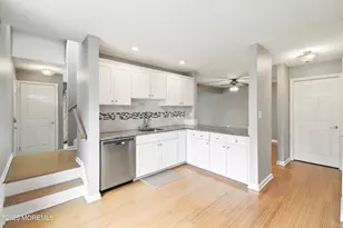 95 Madison Ct, Tinton Falls, NJ 07712 - Photo 9