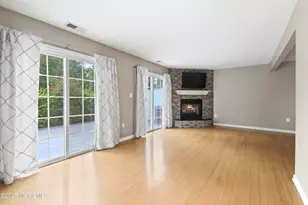 95 Madison Ct, Tinton Falls, NJ 07712 - Photo 3
