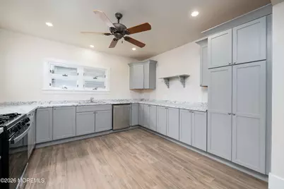 35 W Westside Avenue, Red Bank, NJ 07701 - Photo 9