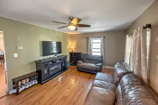 37 Boehmhurst Ave, Sayreville, NJ 08872 - Photo 3