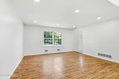 808 Anchor Avenue, Beachwood, NJ 08722 - Photo 7