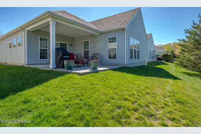 8 E Dartford Drive, Farmingdale, NJ 07727 - Photo 23
